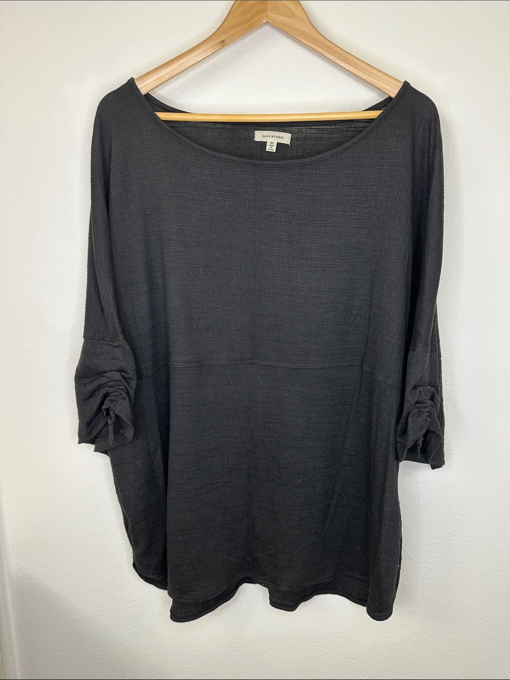 Max Studio 3X Black Relaxed Scoop Neck Tunic Shirt, Gathered Sleeves, Like-New!